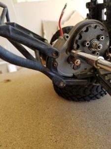How to remove motor mount screws on a Traxxas Slash